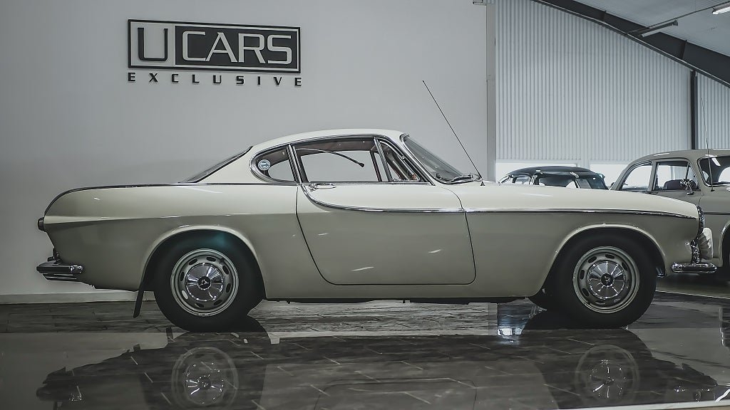 Volvo P1800