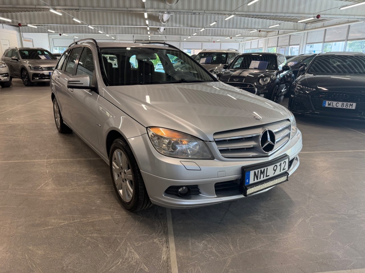 Mercedes-Benz C 2010, photo 2/13