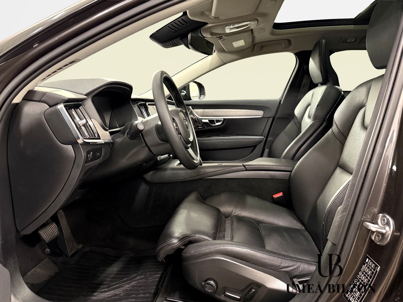 Volvo V90 Cross Country 2022, kuva 6/15