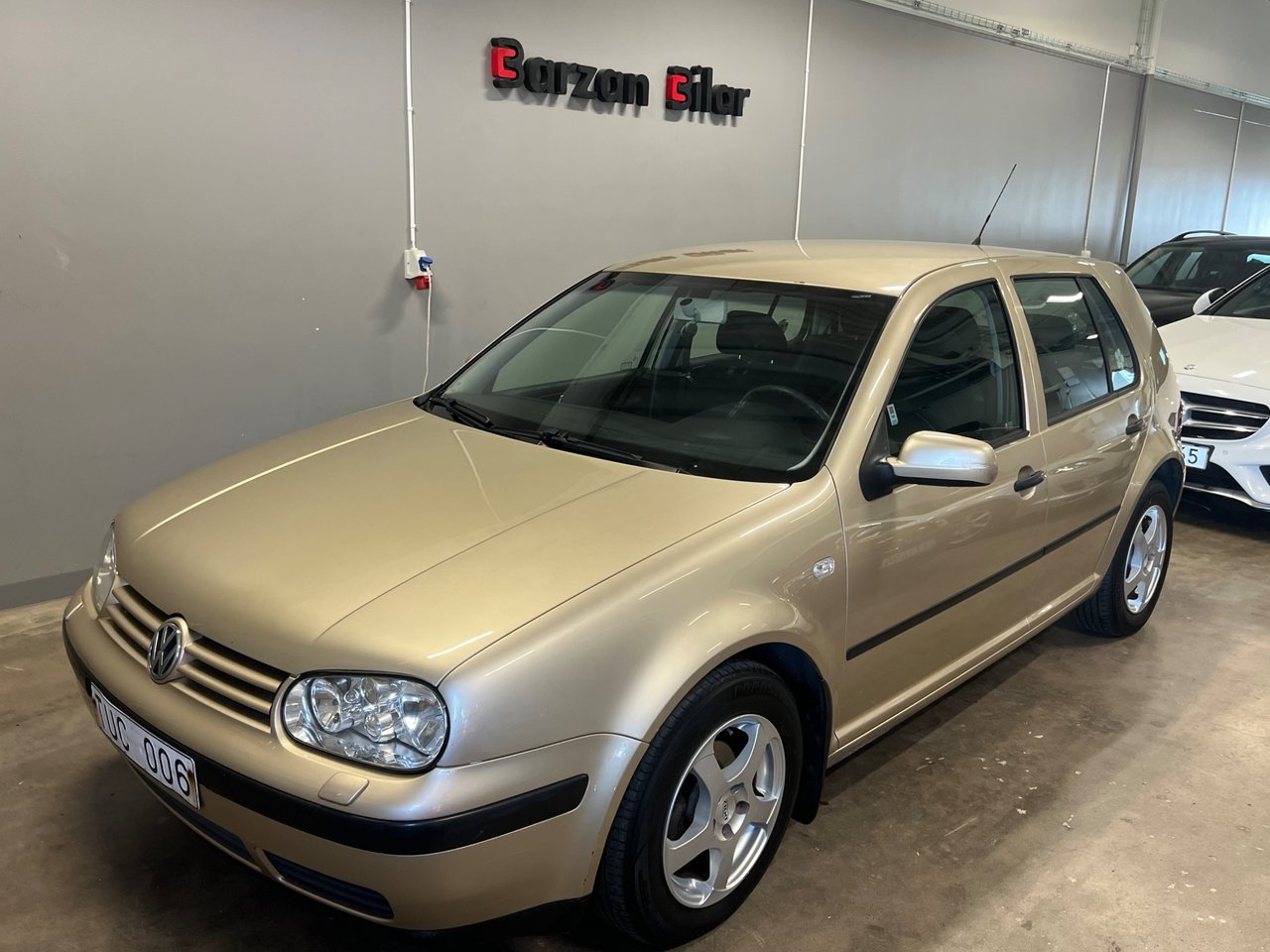 Volkswagen Golf 2003, kuva 2/10