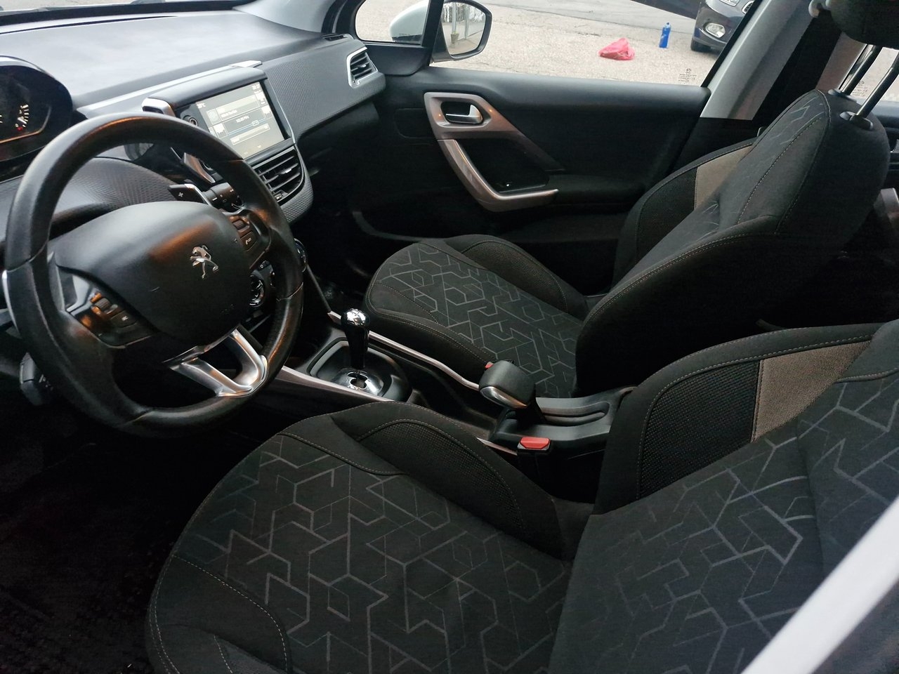 Peugeot 2008 2016, bild 6/15
