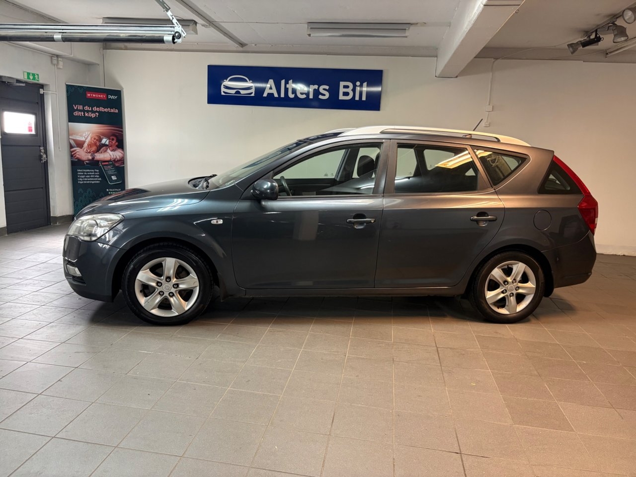 Kia Ceed cee'd_sw 1.6 CRDi ECO Euro 5 2011, bild 2/22