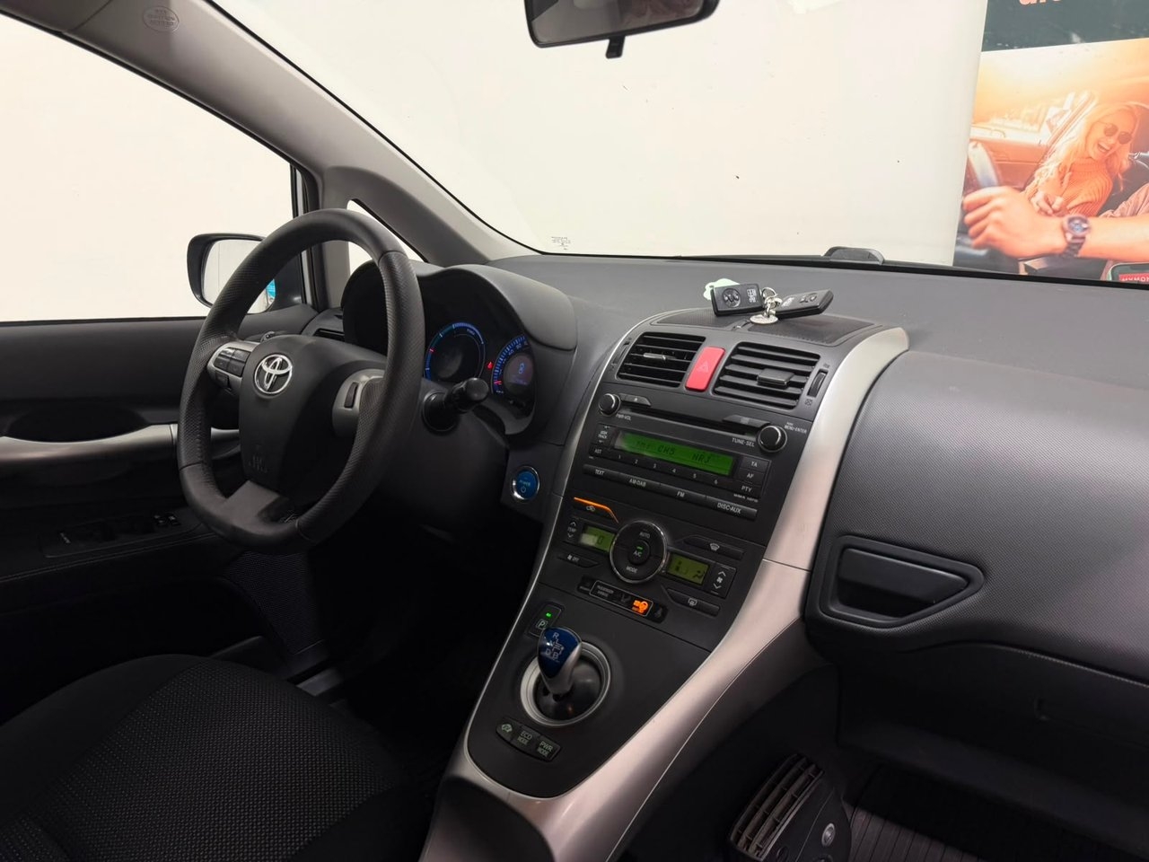 Toyota Auris 2010, bild 2/18