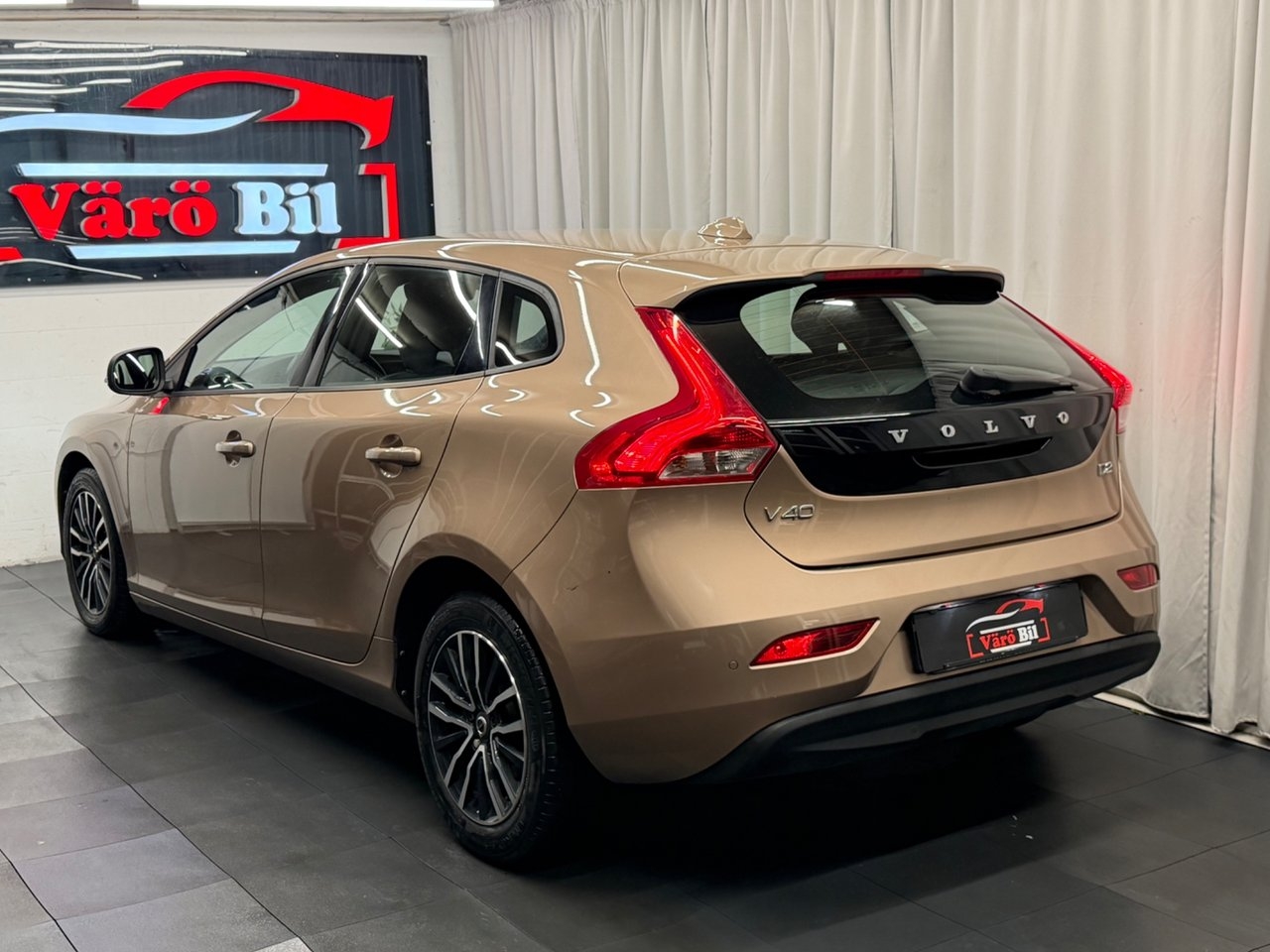 Volvo V40 2017, bild 2/10