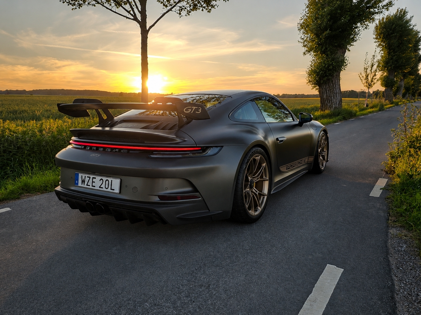 Porsche 911 2023, photo 2/7