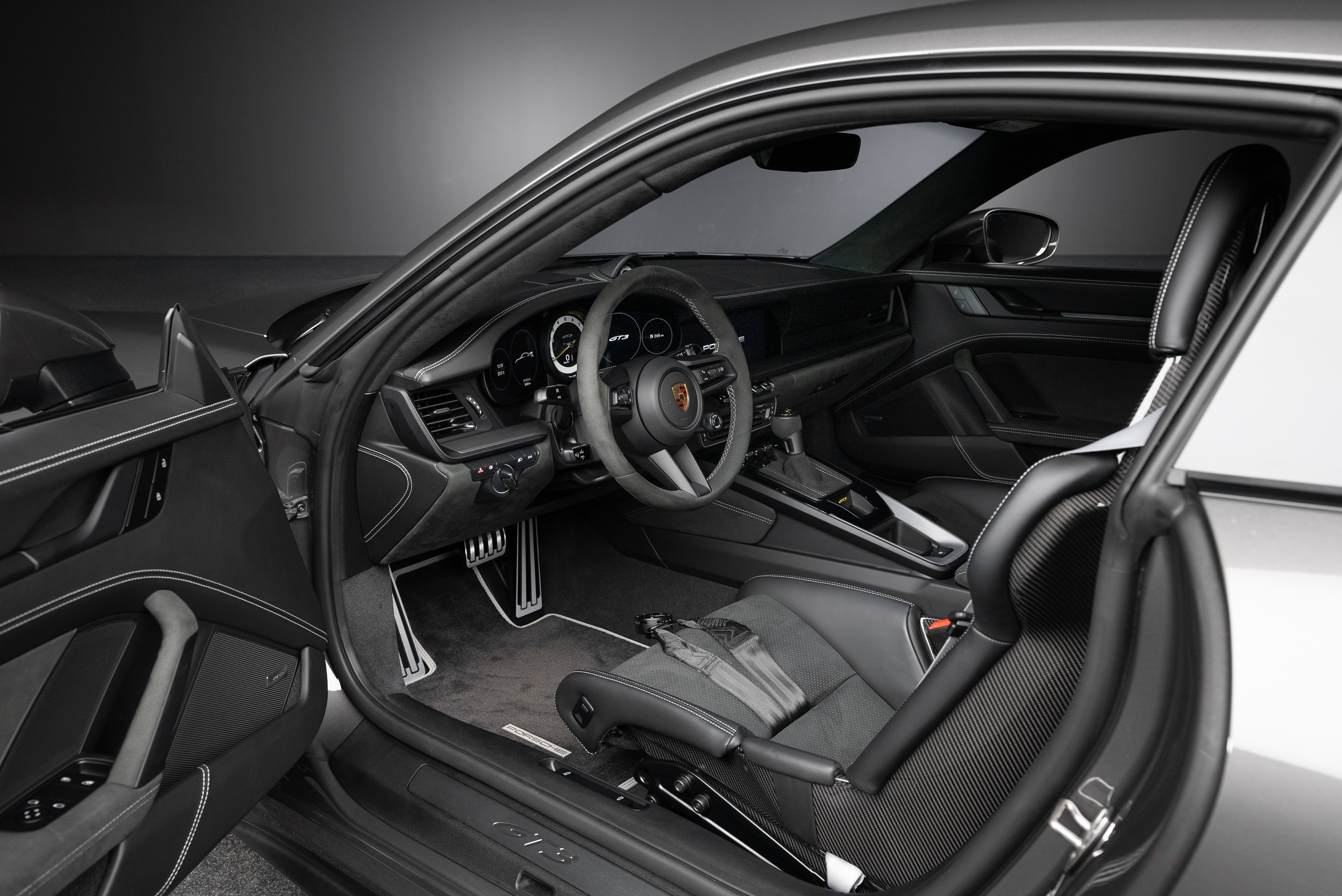 Porsche 911 2023, photo 6/7