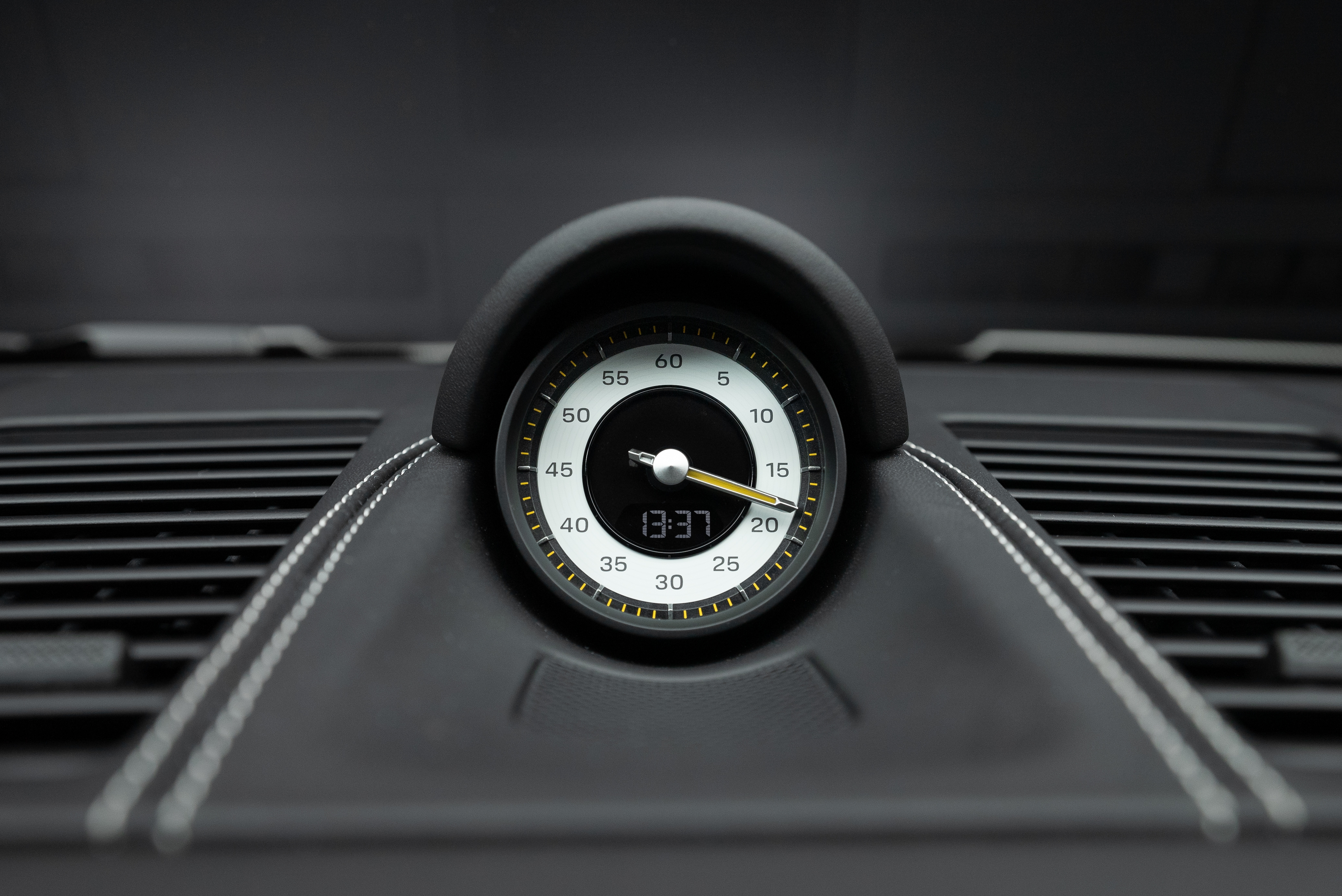 Porsche 911 2023, photo 7/7