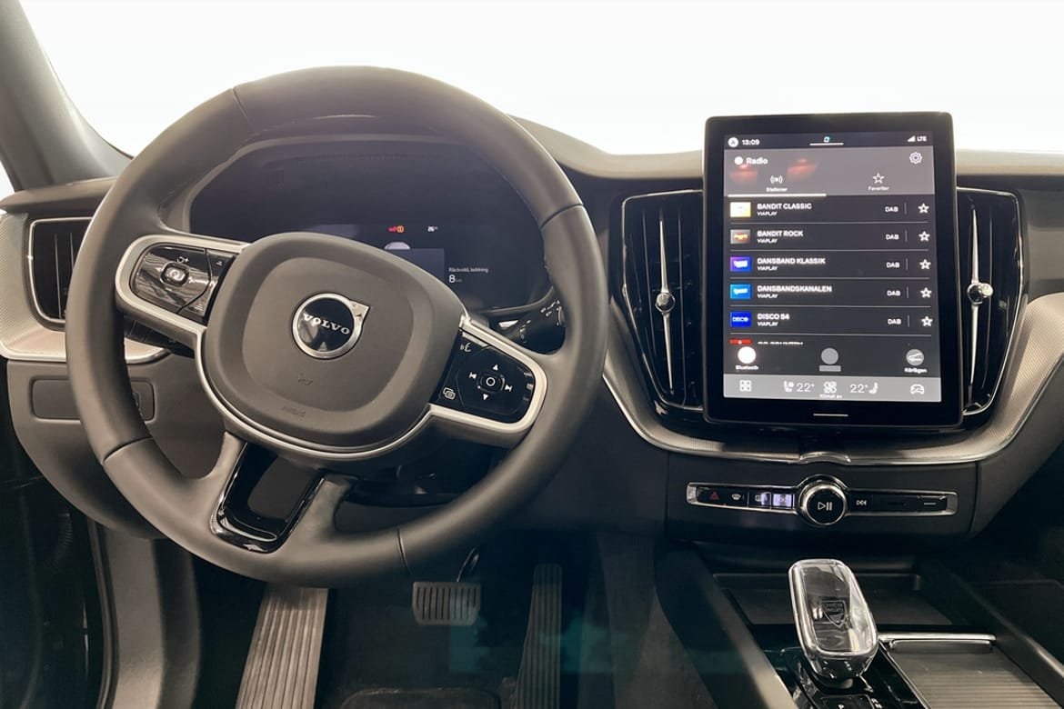Volvo XC60 T6 Plus Black Nordic Edition 2026, photo 7/26
