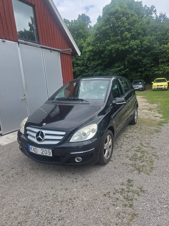 Mercedes-Benz B