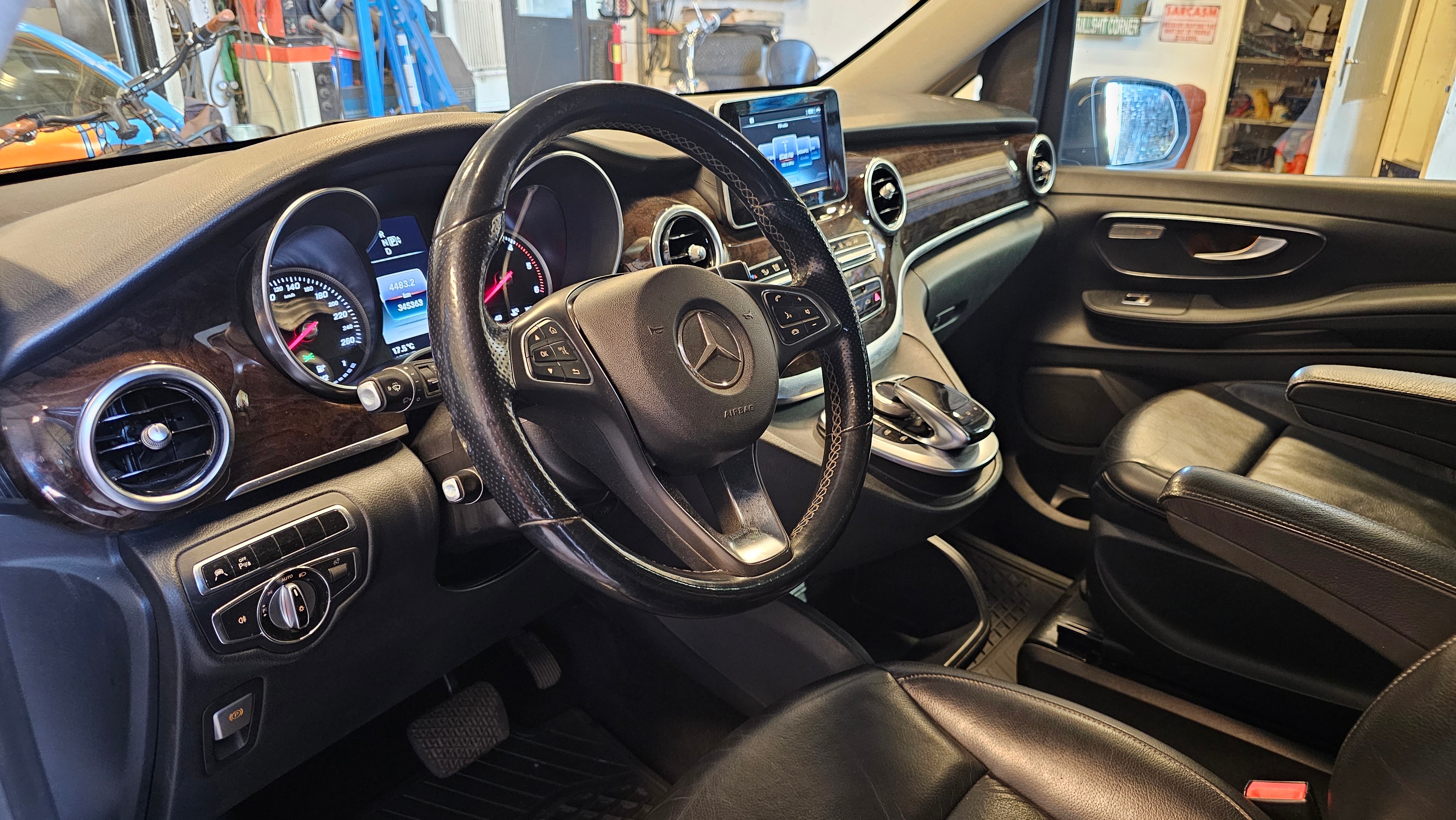 Mercedes-Benz V 220 d Avantgarde 2015, bild 3/6