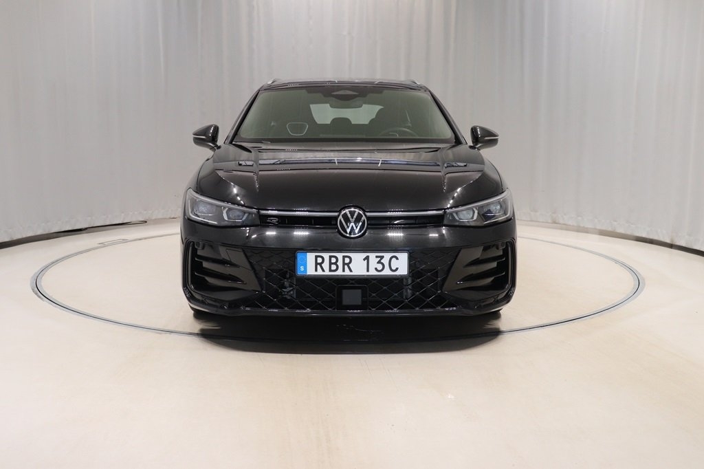 Volkswagen Passat 2025, bild 2/11