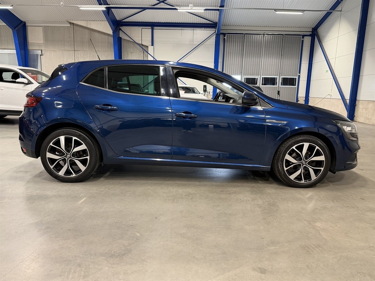 Renault Megane 1.3 TCe 140 HK Manuell 2019, bild 6/22