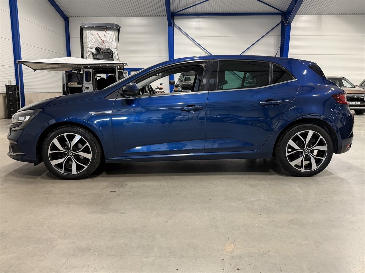 Renault Megane 1.3 TCe 140 HK Manuell 2019, bild 3/22