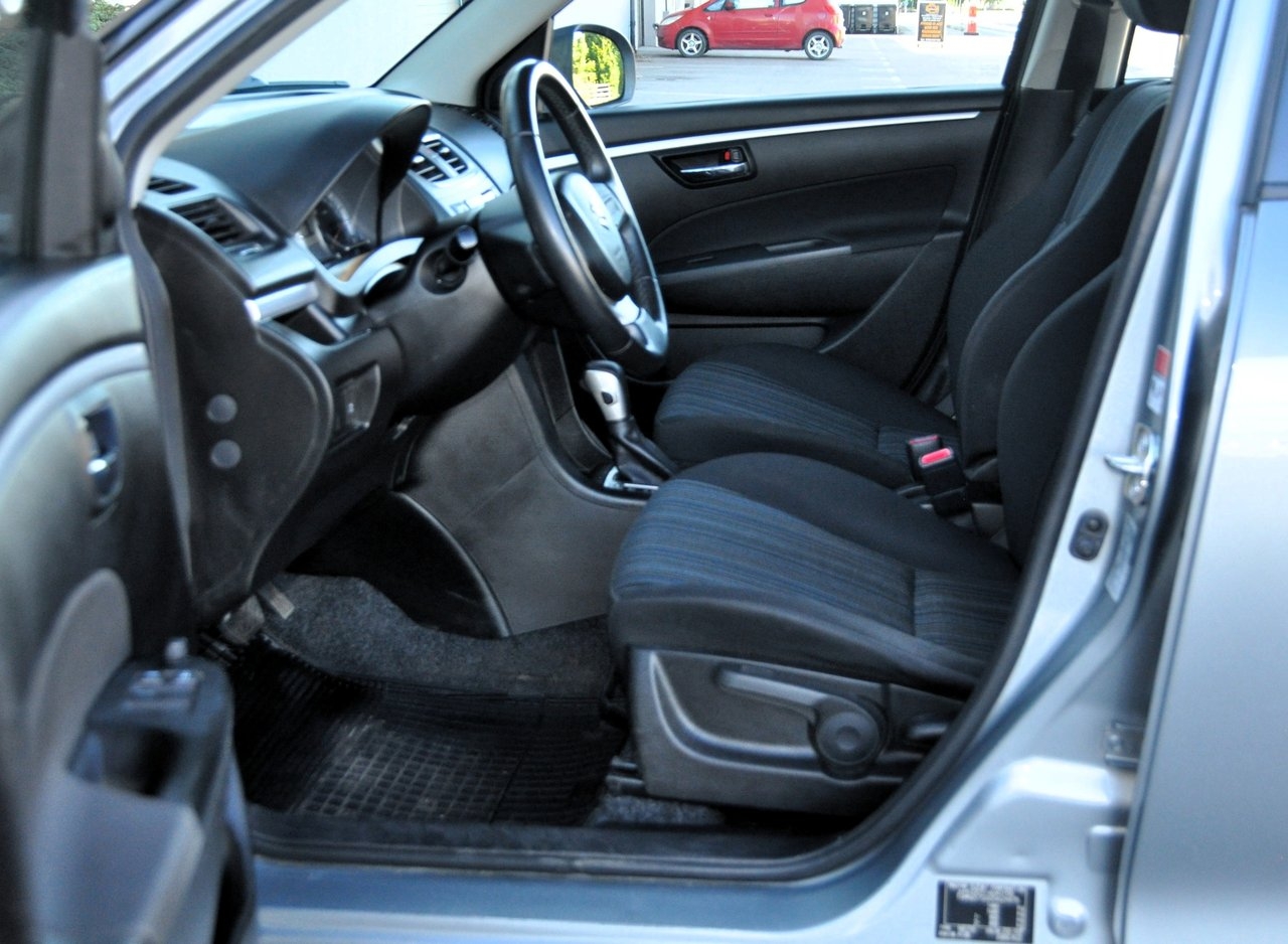 Suzuki Swift 2015, bild 6/10