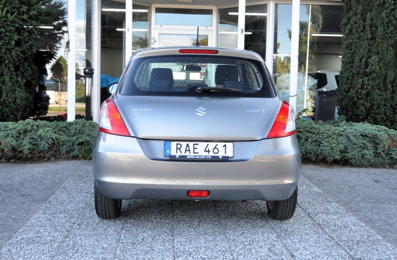 Suzuki Swift 2015, bild 5/10