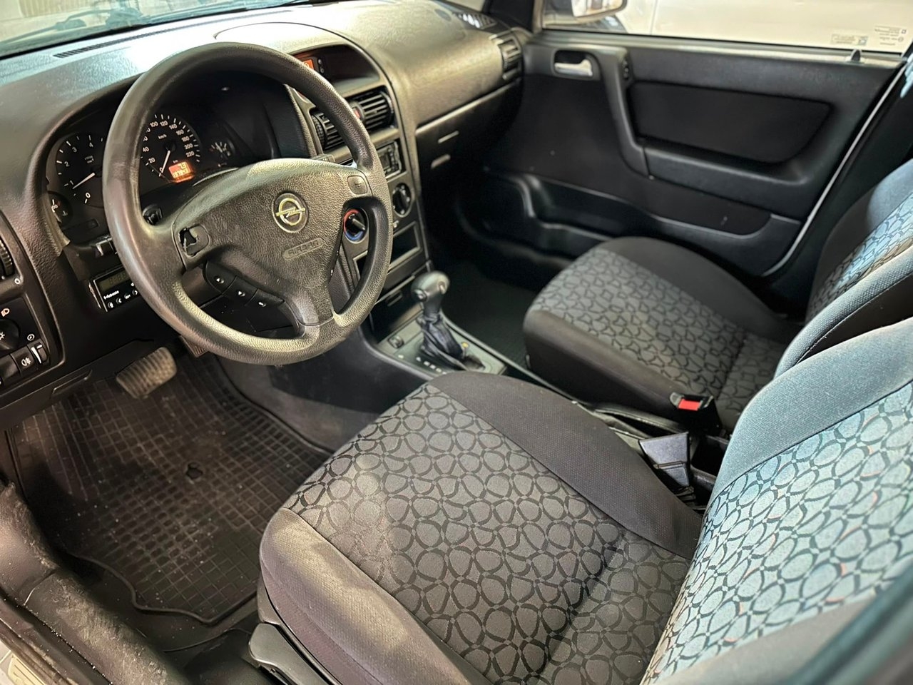 Opel Astra 2000, photo 5/9