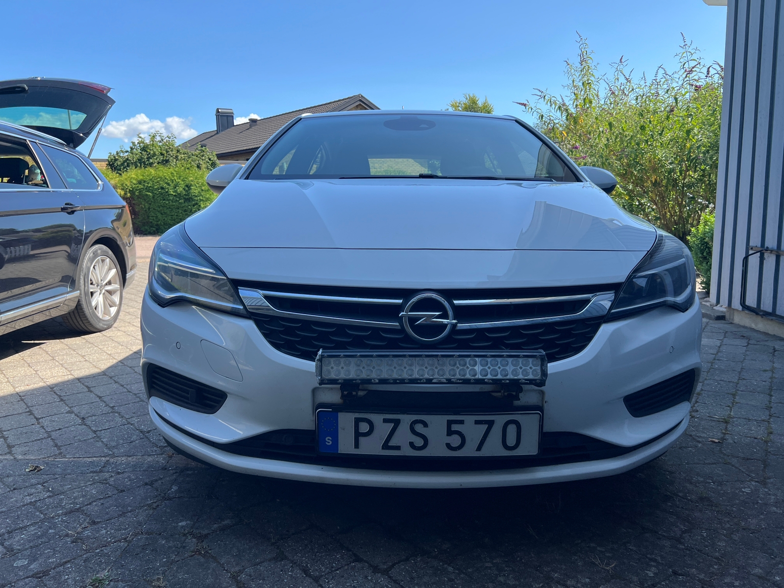 Opel Astra 1.6 CDTI ecoFLEX Manuell 2016, bild 2/10