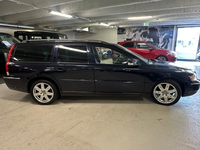 Volvo V70 D5 Summum 7-sitts 2007, bild 2/9