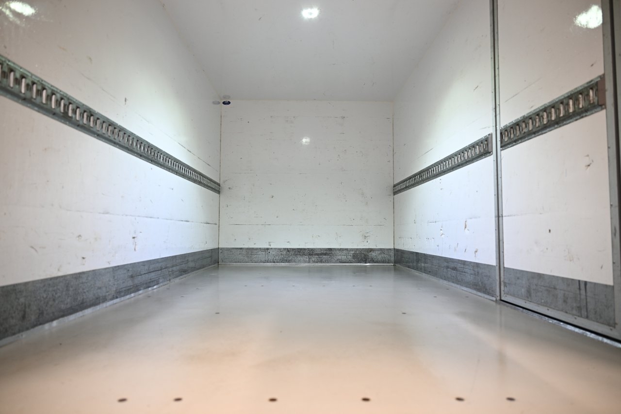 Iveco Daily 136HK Automat 2023, bild 6/10