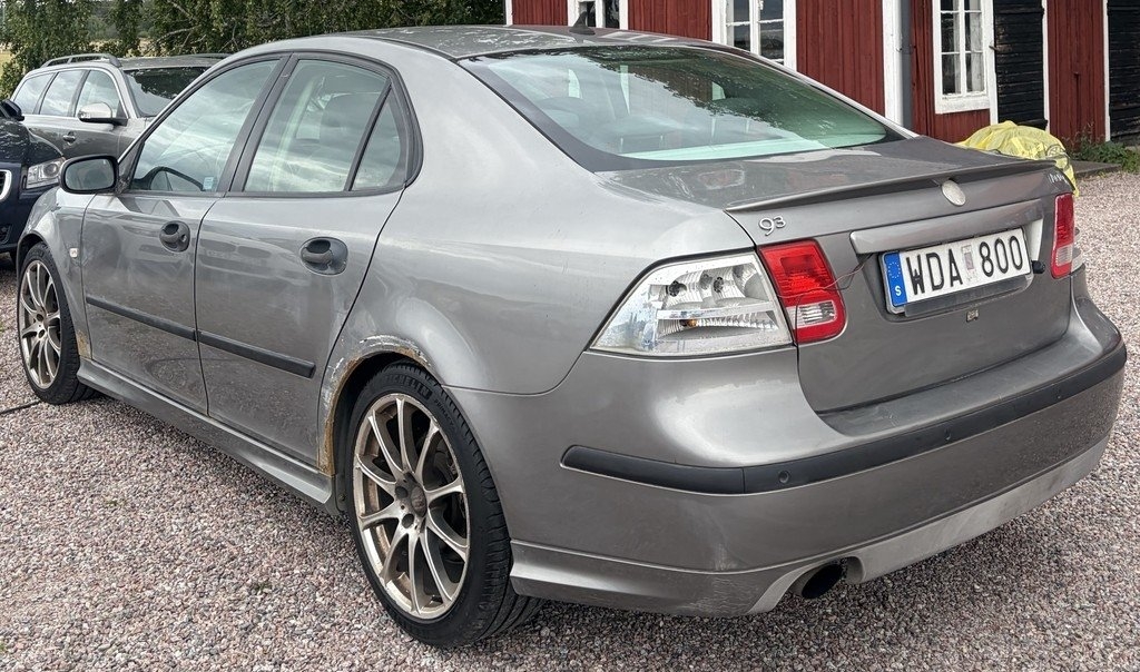 Saab 9-3 SportSedan 2.0 T Aero 2005, kuva 3/5