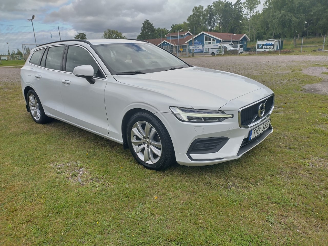 Volvo V60 2022, kuva 3/10