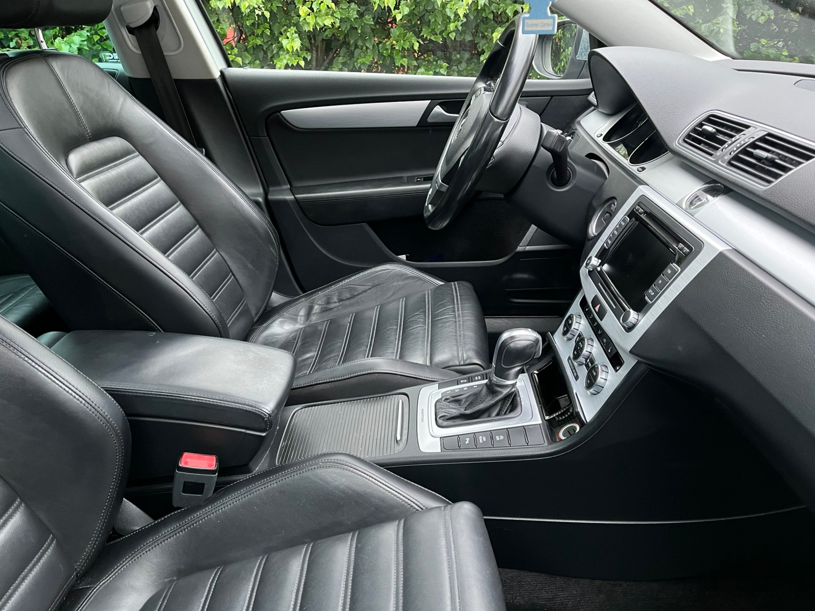 Volkswagen Passat 2015, bild 3/5
