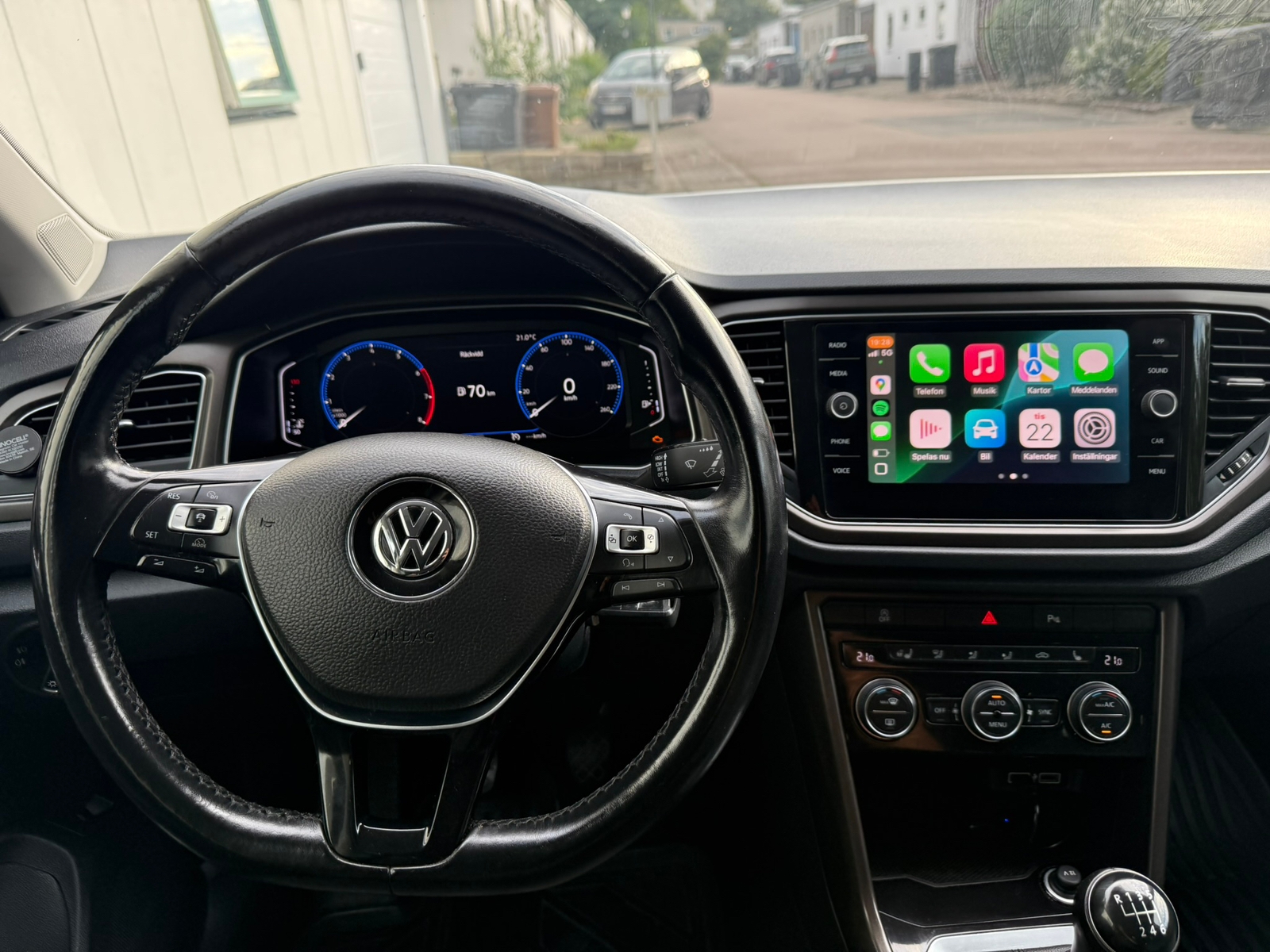Volkswagen T-Roc 1.0 TSI Manuell 2018, bild 4/7