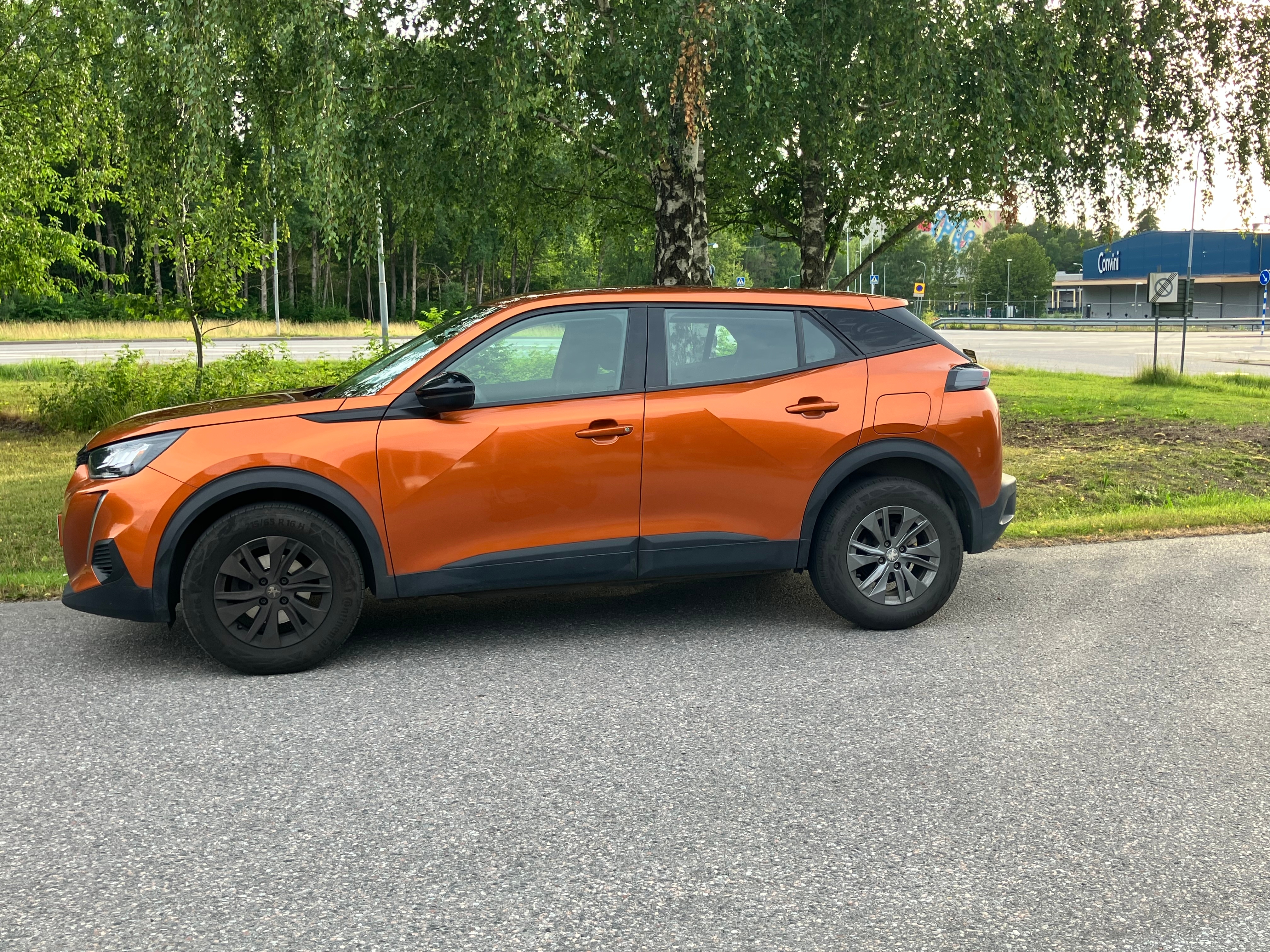 Peugeot 2008 1.2 PureTech 100 Manuell 2022, kuva 3/13
