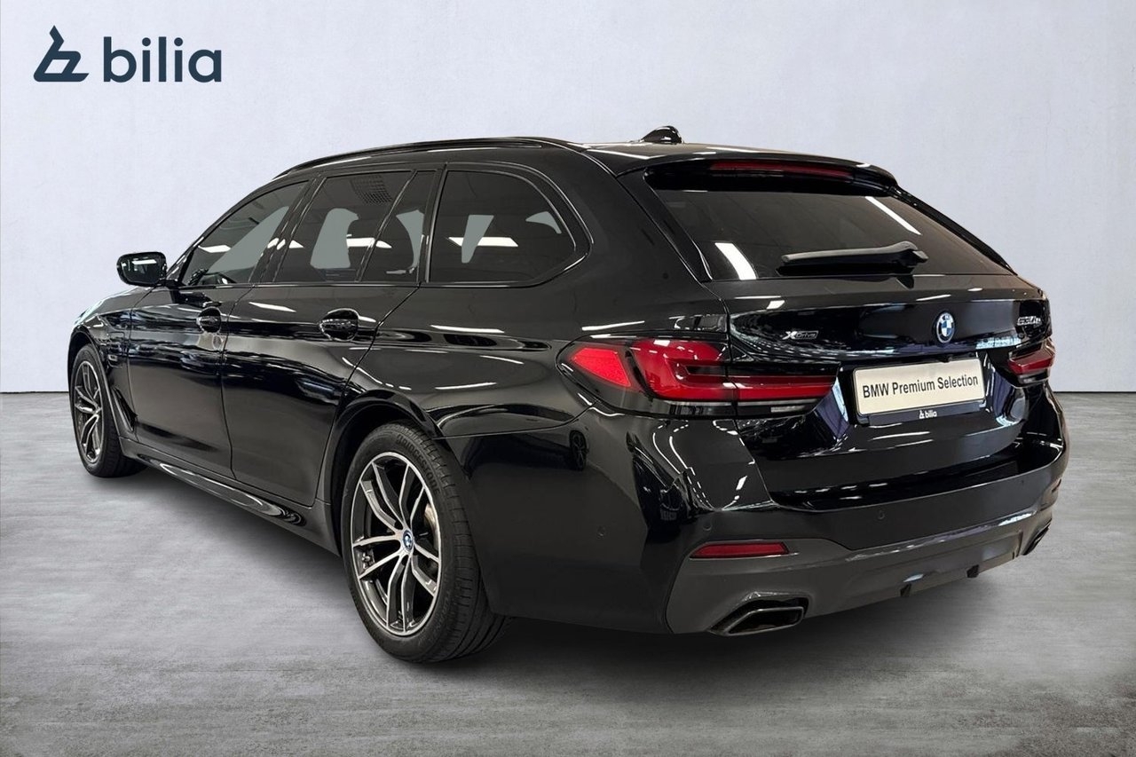 BMW 530 e xDrive Touring M-sport 2023, bild 2/18