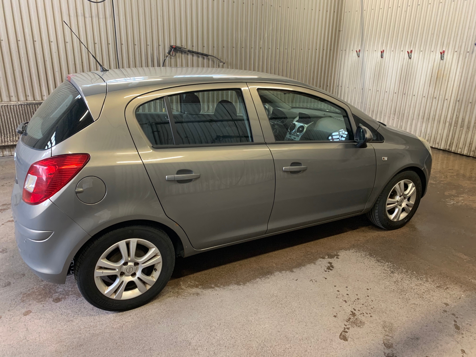 Opel Corsa 5-dörrar 1.2 ecoFLEX Manuell 2010, bild 2/10