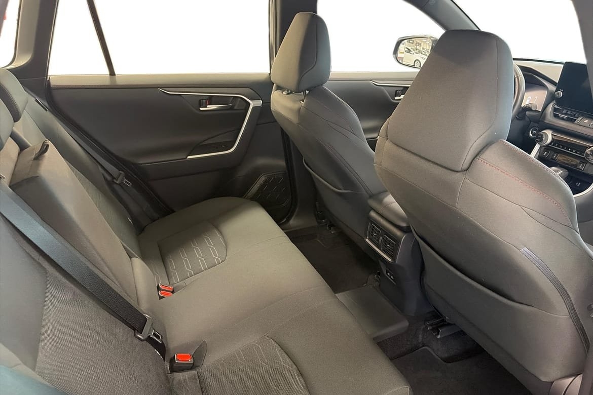 Toyota RAV4 Active 2023, bild 7/10