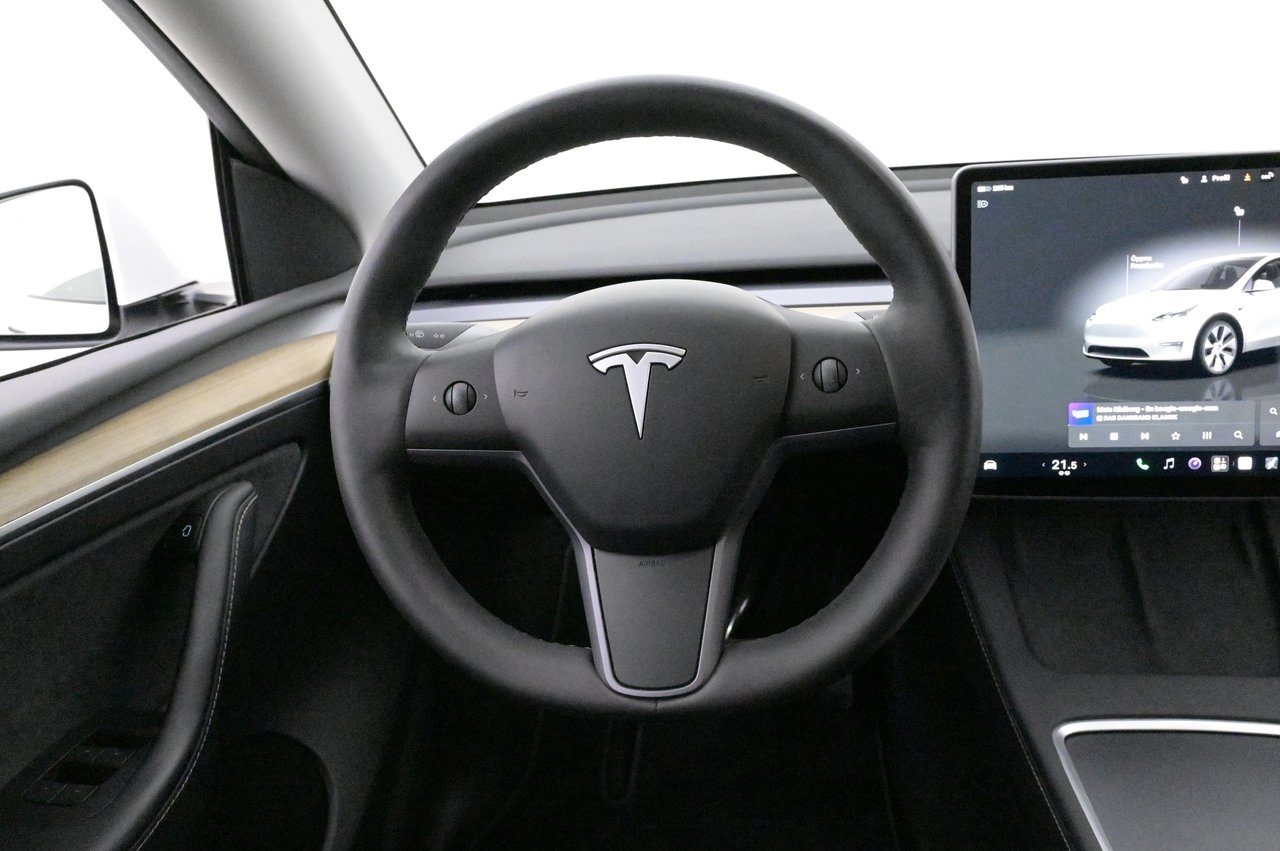 Tesla Model Y 2023, bild 7/10