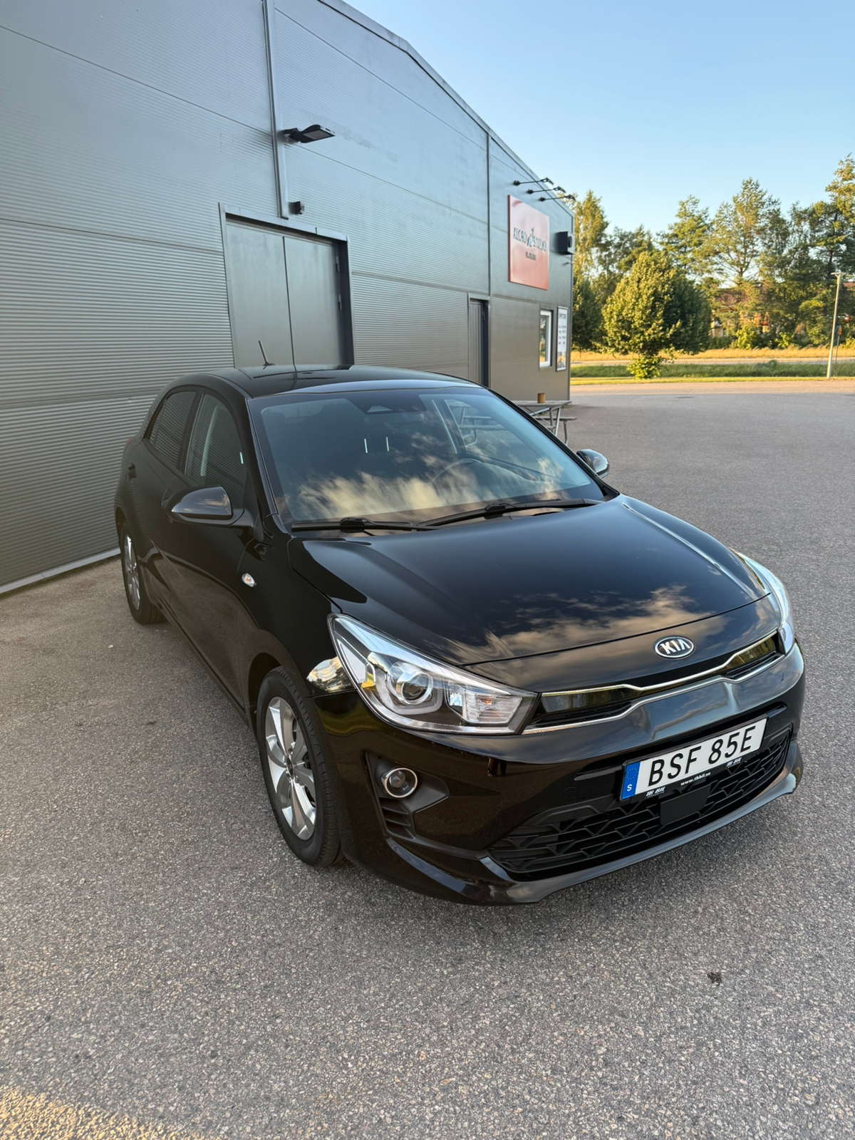 Kia Rio 1.0 T-GDI Manuell 2021, bild 4/9