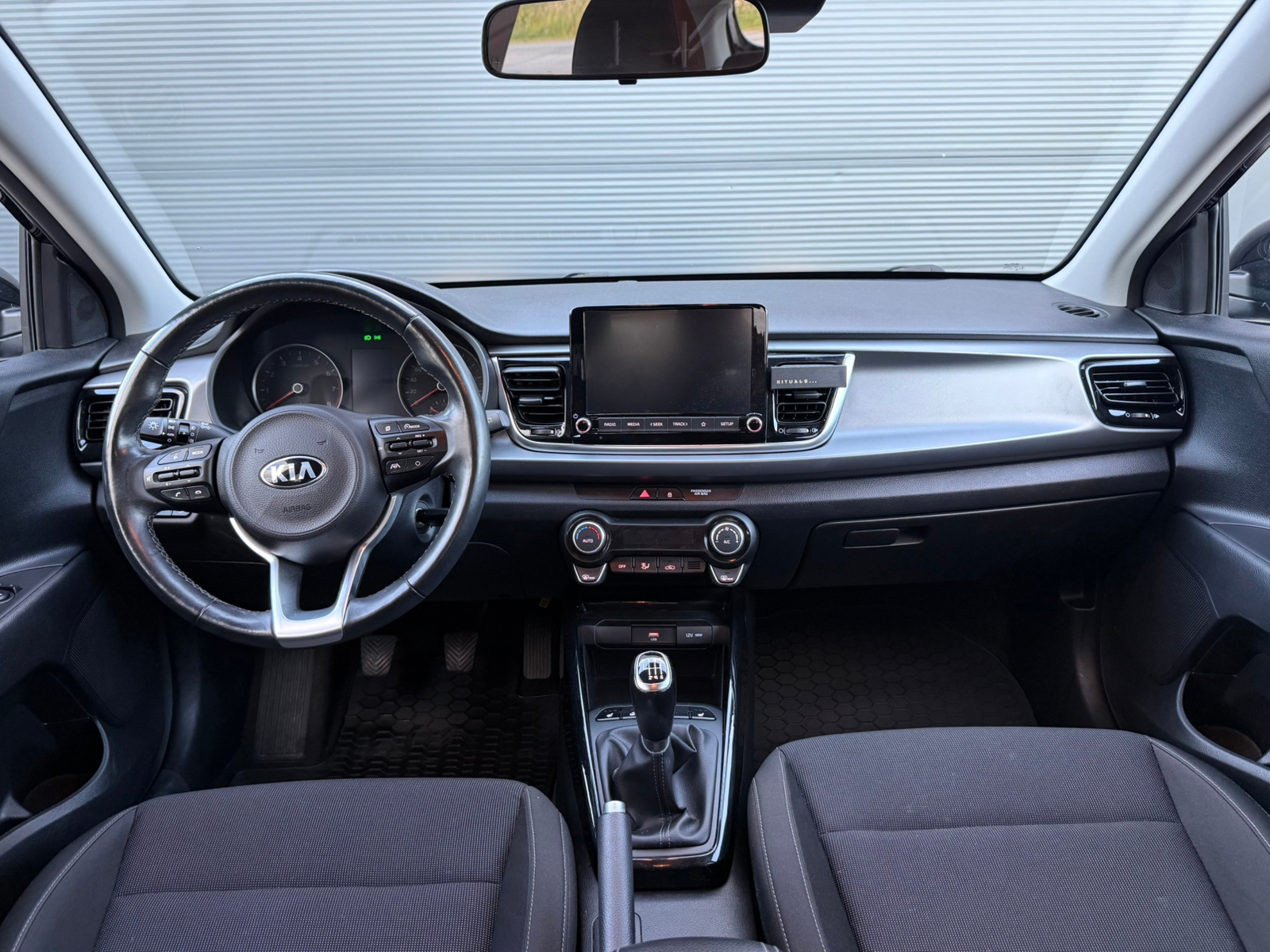 Kia Rio 1.0 T-GDI Manuell 2021, bild 5/9