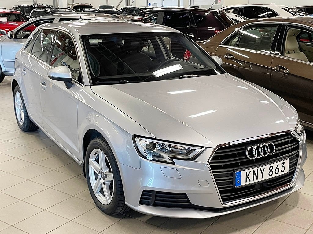 Audi A3 2019, photo 2/5