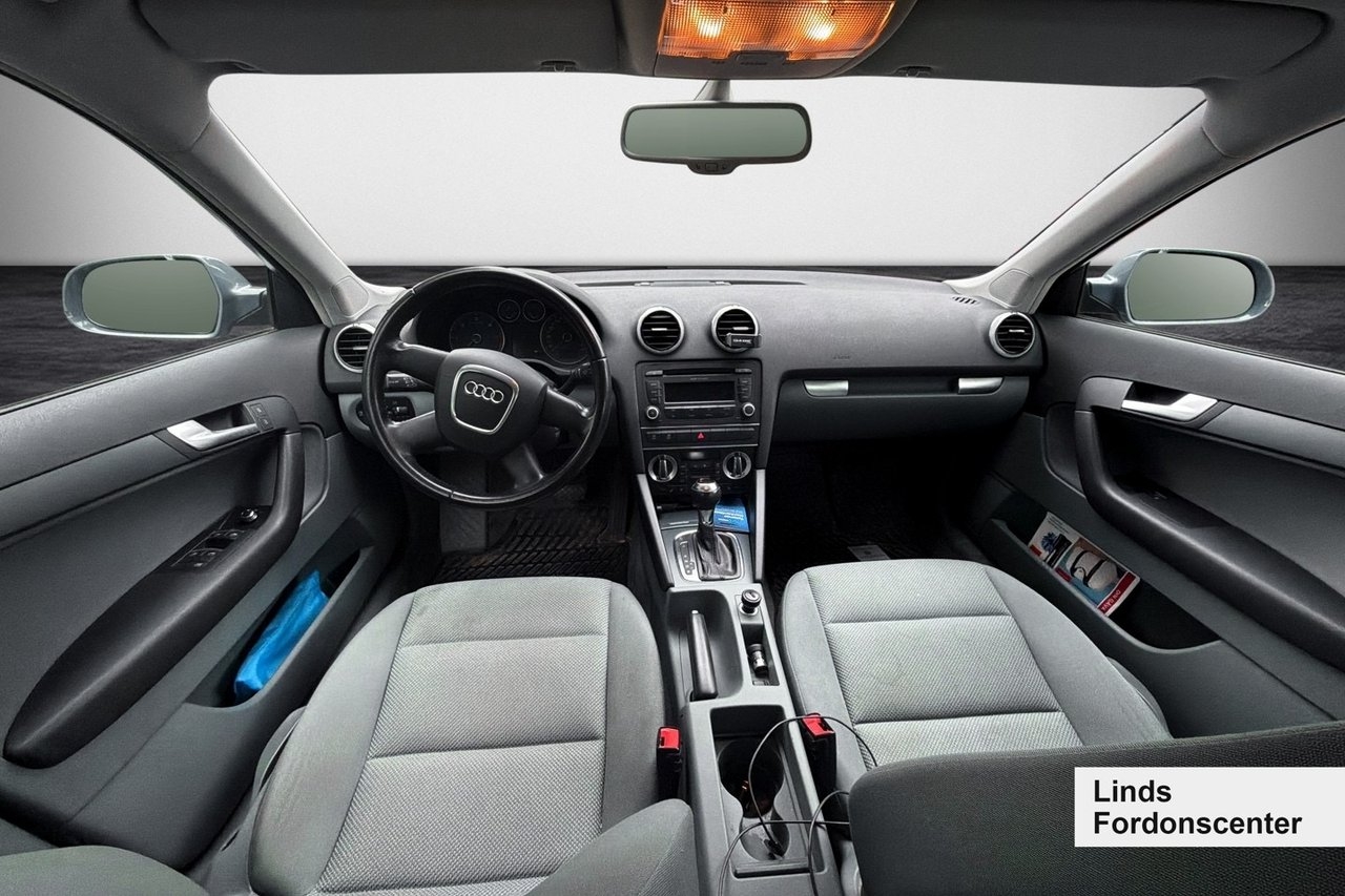 Audi A3 2011, bild 6/7