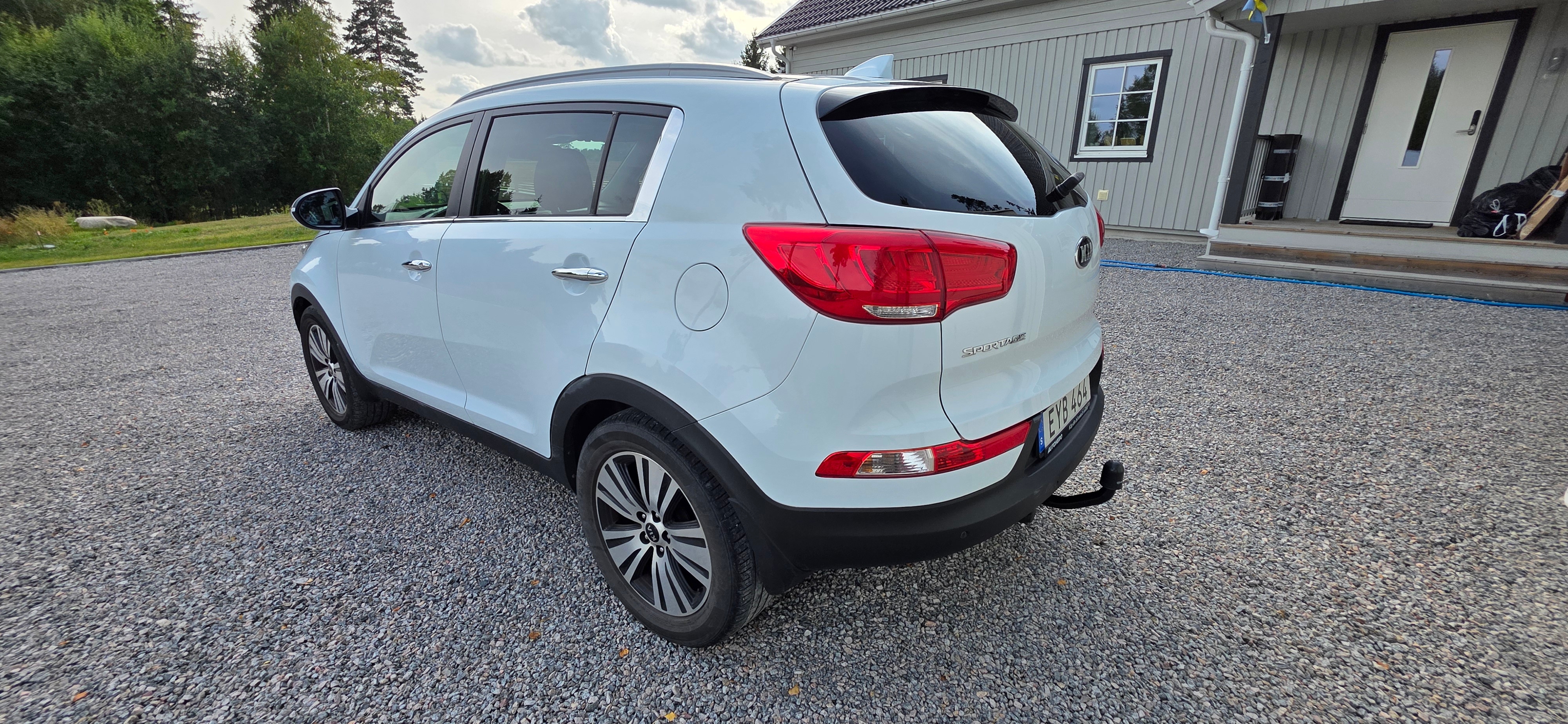 Kia Sportage 1.7 CRDi Manuell 2014, bild 3/10