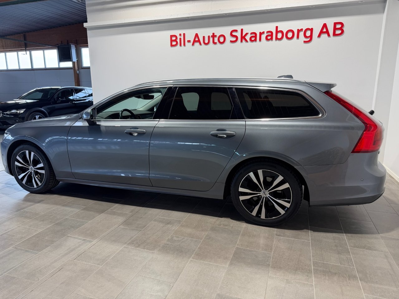 Volvo V90 D3 Aut Momentum VOC Dragkrok 2019, kuva 4/24