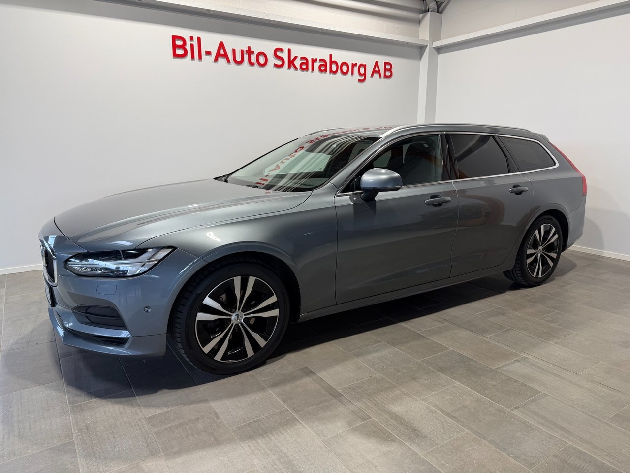 Volvo V90 D3 Aut Momentum VOC Dragkrok 2019, kuva 2/24