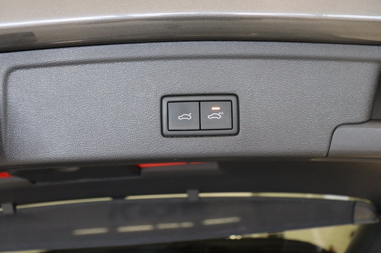 Volkswagen Touareg 2020, bild 7/10