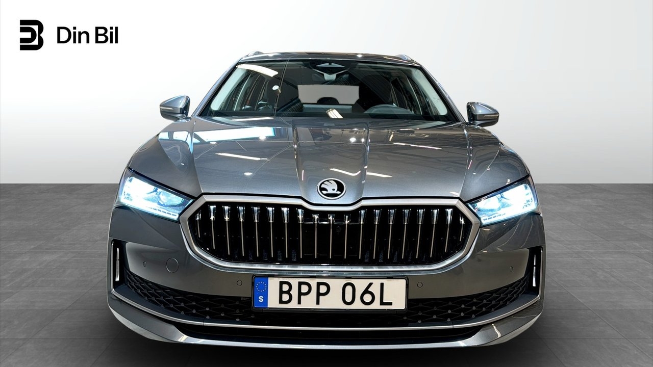 Skoda Superb Combi Selection iV DSG Drag 2025, bild 4/22