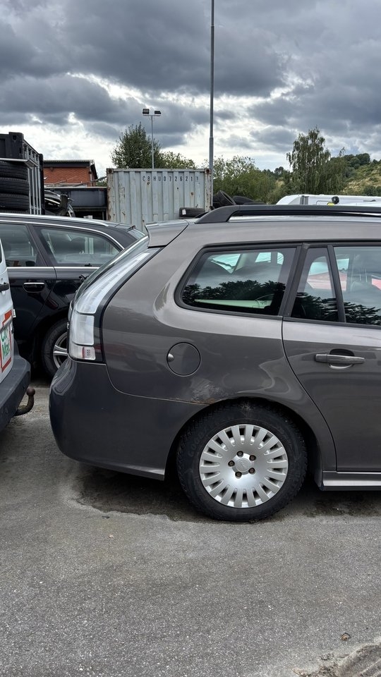 Saab 9-3 SportCombi 1.8t BioPower Linear 2008, photo 2/7
