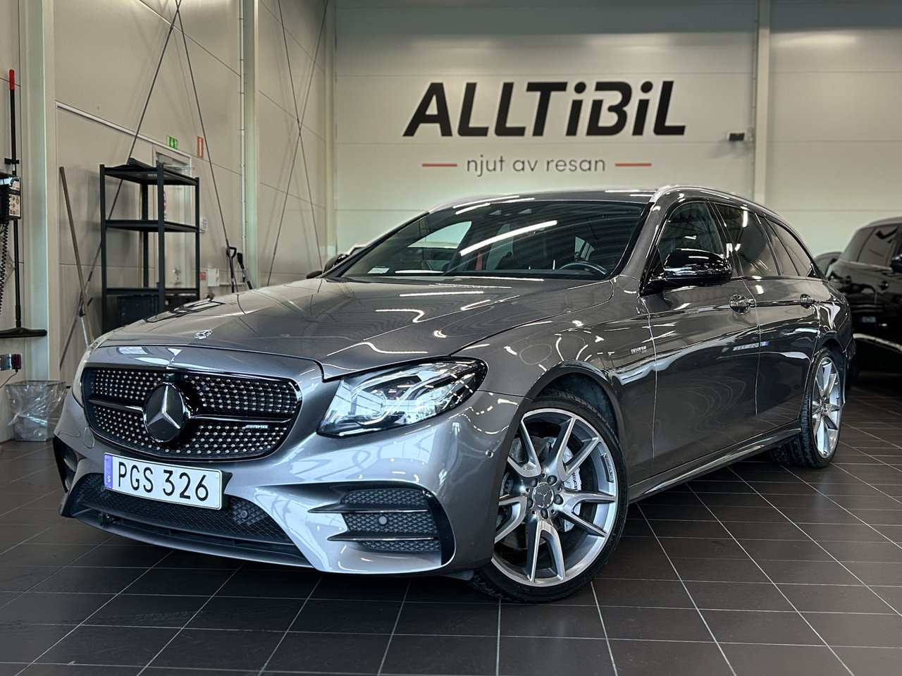 Mercedes-Benz E