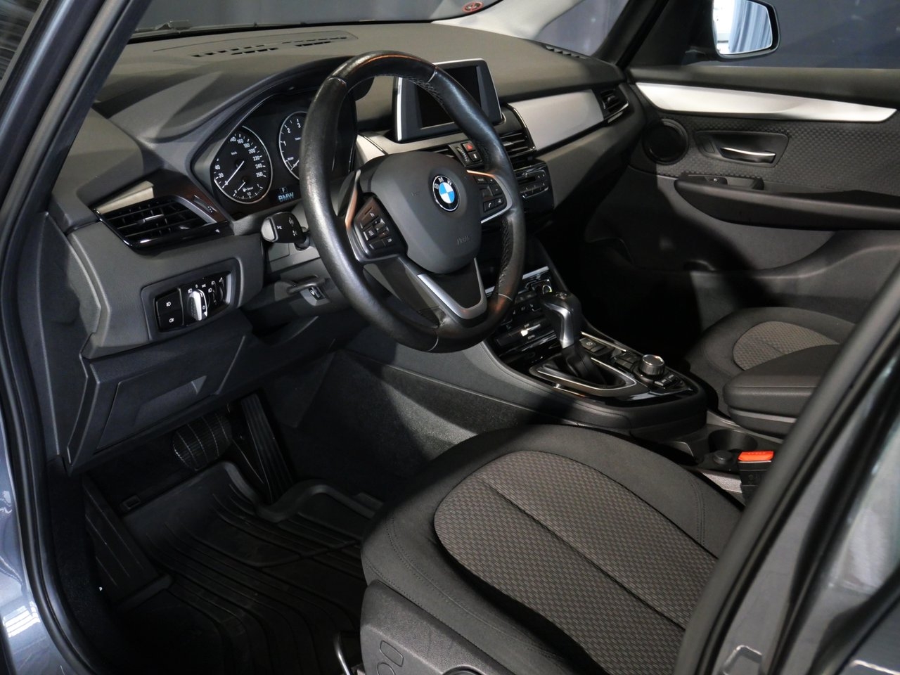 BMW 218 d 150hk Aut Active Tourer 2017, photo 7/10