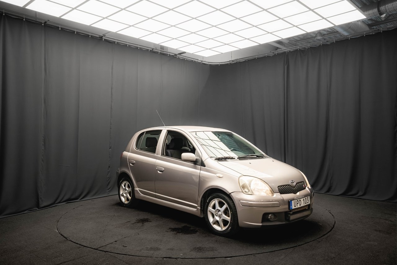 Toyota Yaris TS 1.5 VVT-i T-Sport 2003, bild 4/10