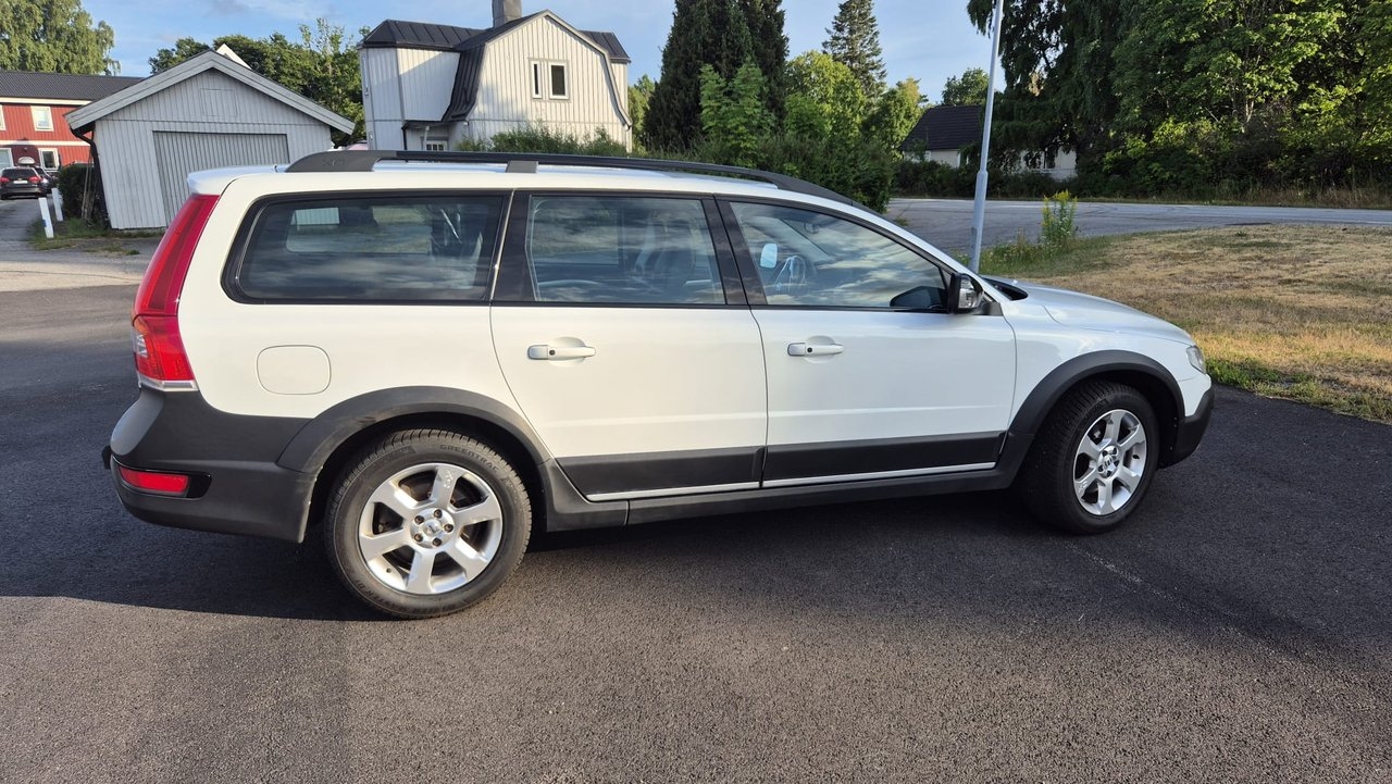 Volvo XC70 2016, photo 2/10