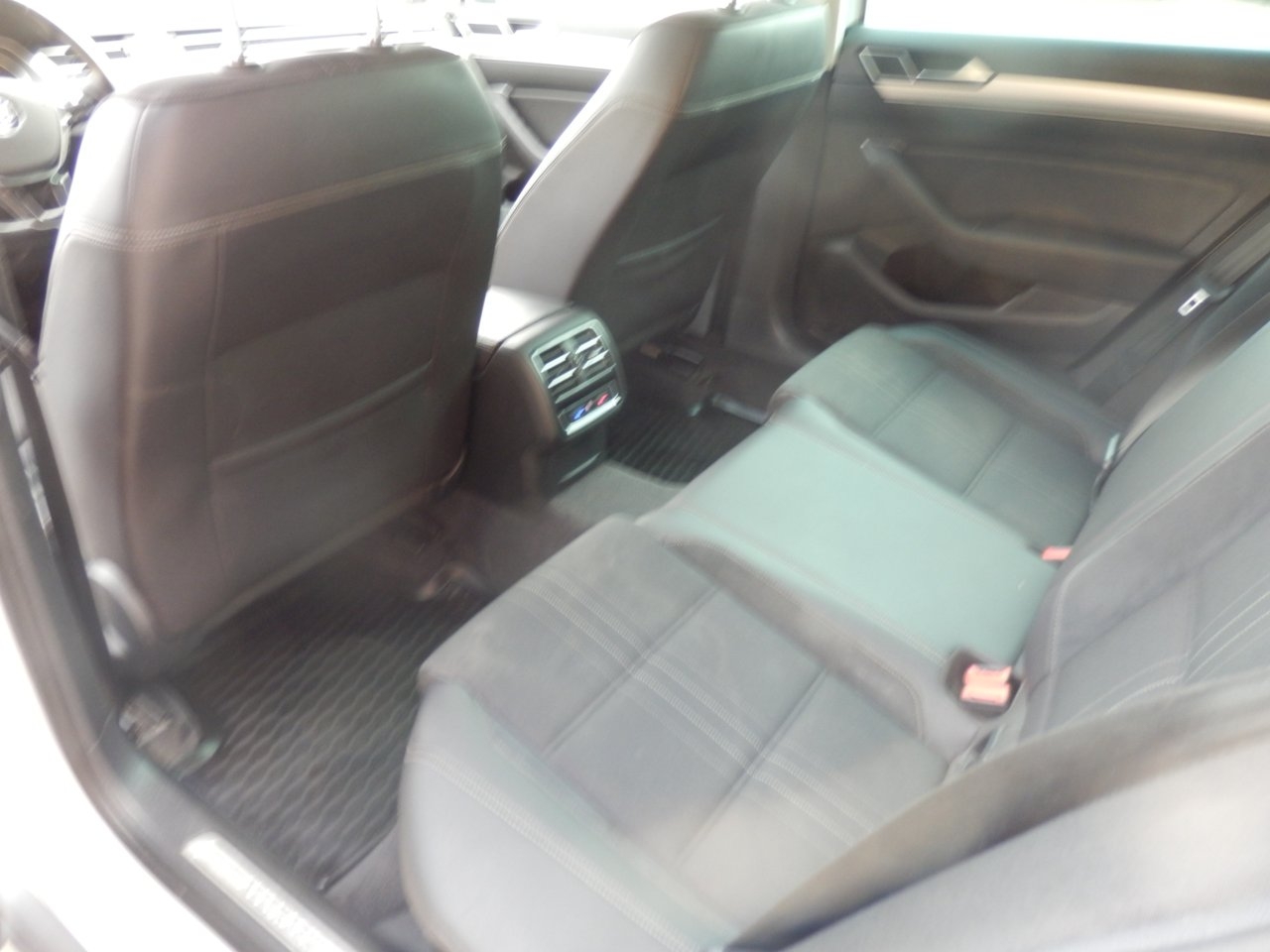 Volkswagen Passat 2017, bild 6/8
