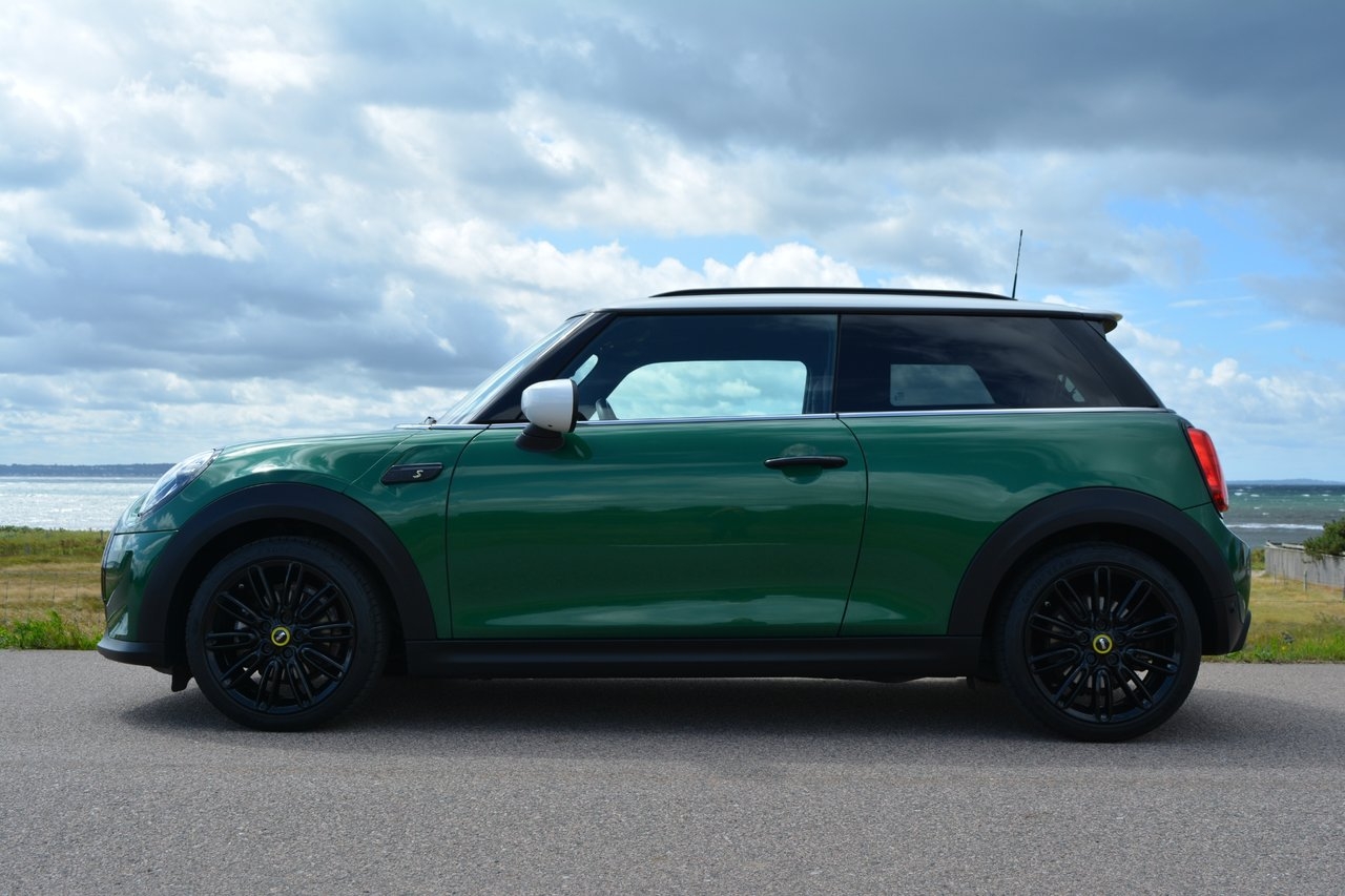MINI Cooper SE 184 HK 2023, bild 6/37
