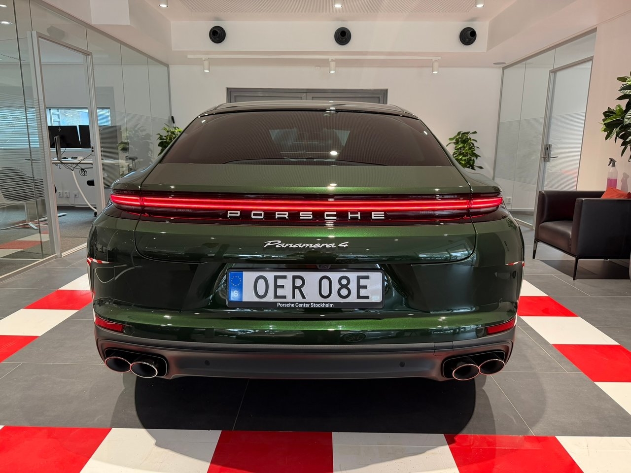 Porsche Panamera 4 E-HYBRID 2026, bild 3/24