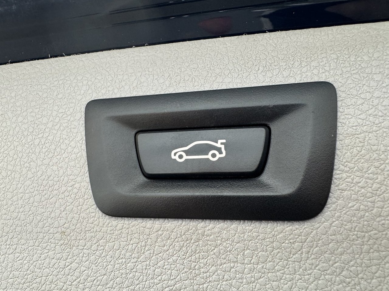 BMW 330 2016, bild 7/21